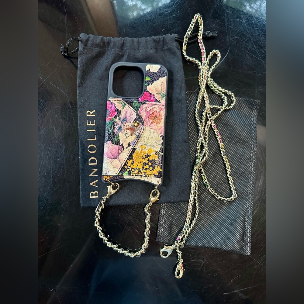 NWOT Bandolier Floral Phone Case with Chain